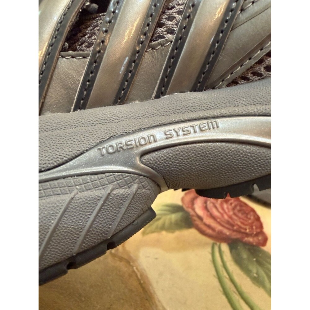 Adidas x Taqwa Bint Ali Adistar Pose Iron Metallic Sneakers Women’s Sz 9.5 - Picture 12 of 16